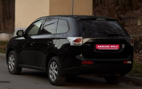 Mitsubishi Outlander III рестайлинг 3, 2012 год, 1 200 000 рублей, 2 фотография