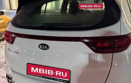 KIA Sportage IV рестайлинг, 2021 год, 2 000 000 рублей, 4 фотография