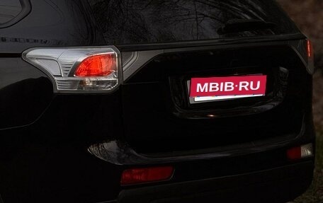 Mitsubishi Outlander III рестайлинг 3, 2012 год, 1 200 000 рублей, 16 фотография