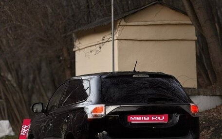 Mitsubishi Outlander III рестайлинг 3, 2012 год, 1 200 000 рублей, 14 фотография