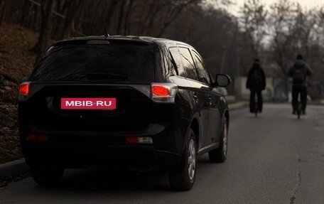 Mitsubishi Outlander III рестайлинг 3, 2012 год, 1 200 000 рублей, 19 фотография