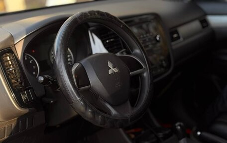 Mitsubishi Outlander III рестайлинг 3, 2012 год, 1 200 000 рублей, 32 фотография