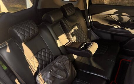 Mitsubishi Outlander III рестайлинг 3, 2012 год, 1 200 000 рублей, 34 фотография