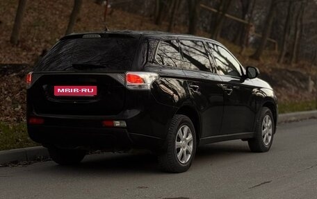 Mitsubishi Outlander III рестайлинг 3, 2012 год, 1 200 000 рублей, 26 фотография