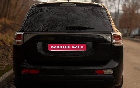 Mitsubishi Outlander III рестайлинг 3, 2012 год, 1 200 000 рублей, 24 фотография