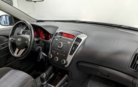 KIA cee'd I рестайлинг, 2012 год, 950 000 рублей, 19 фотография