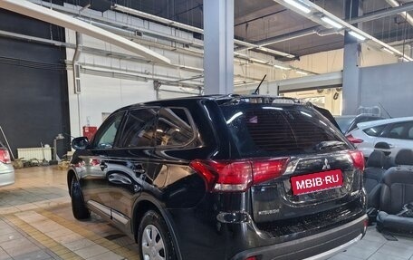 Mitsubishi Outlander III рестайлинг 3, 2015 год, 1 649 000 рублей, 1 фотография