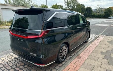 Lexus LM, 2025 год, 17 800 788 рублей, 4 фотография