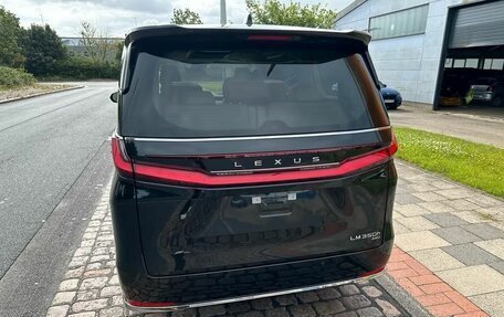 Lexus LM, 2025 год, 17 800 788 рублей, 5 фотография