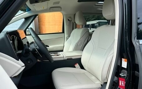 Lexus LM, 2025 год, 17 800 788 рублей, 7 фотография