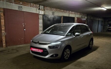 Citroen C4 Picasso II рестайлинг, 2014 год, 1 050 000 рублей, 18 фотография