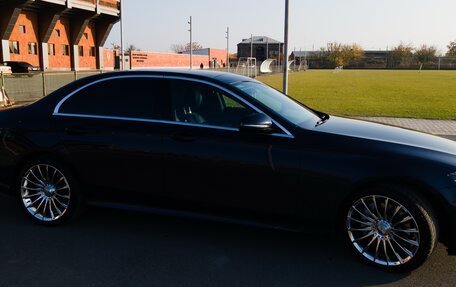 Mercedes-Benz E-Класс, 2017 год, 3 750 000 рублей, 21 фотография