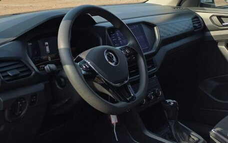 Volkswagen T-Roc I, 2023 год, 1 600 000 рублей, 6 фотография