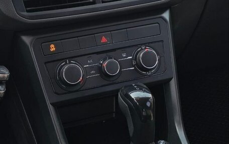 Volkswagen T-Roc I, 2023 год, 1 600 000 рублей, 9 фотография