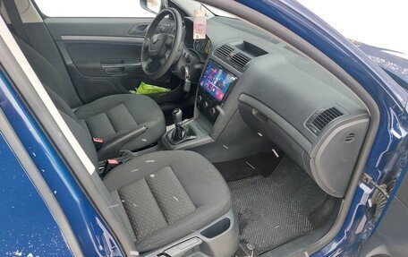 Skoda Octavia, 2011 год, 750 000 рублей, 11 фотография