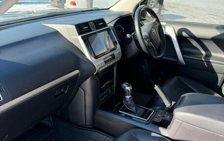 Toyota Land Cruiser Prado 150 рестайлинг 2, 2021 год, 6 350 000 рублей, 13 фотография