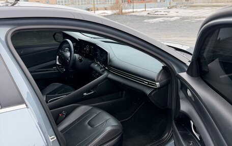 Hyundai Elantra, 2023 год, 2 600 000 рублей, 5 фотография