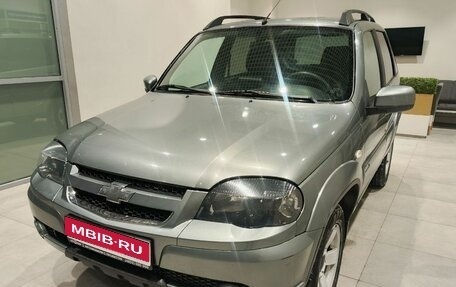 Chevrolet Niva I рестайлинг, 2019 год, 830 000 рублей, 1 фотография