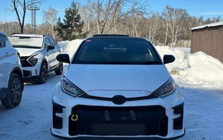 Toyota Yaris, 2021 год, 3 400 000 рублей, 5 фотография