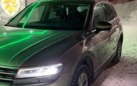 Volkswagen Tiguan II, 2017 год, 1 630 000 рублей, 3 фотография