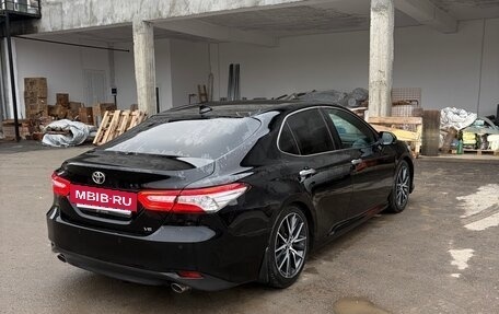 Toyota Camry, 2021 год, 3 300 000 рублей, 5 фотография