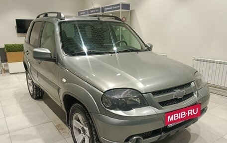 Chevrolet Niva I рестайлинг, 2019 год, 830 000 рублей, 3 фотография