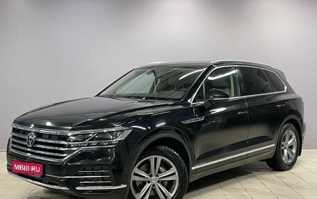 Volkswagen Touareg III, 2019 год, 4 190 000 рублей, 1 фотография