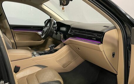 Volkswagen Touareg III, 2019 год, 4 190 000 рублей, 9 фотография