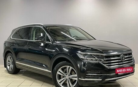 Volkswagen Touareg III, 2019 год, 4 190 000 рублей, 3 фотография