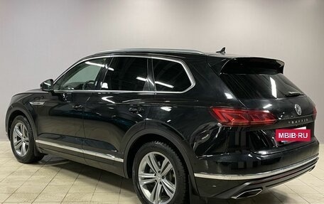Volkswagen Touareg III, 2019 год, 4 190 000 рублей, 5 фотография