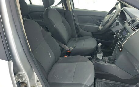 Renault Logan II, 2017 год, 790 000 рублей, 13 фотография