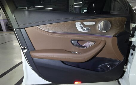 Mercedes-Benz E-Класс, 2022 год, 7 440 000 рублей, 38 фотография