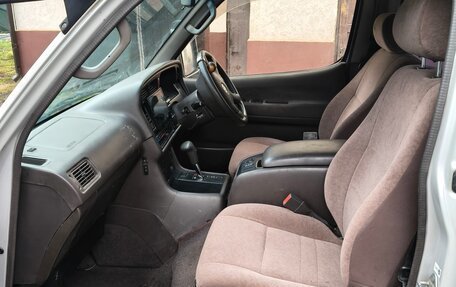 Toyota HiAce H100, 2002 год, 1 170 000 рублей, 8 фотография