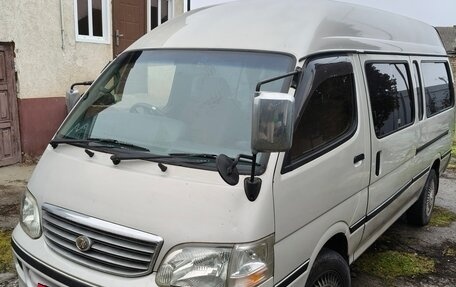 Toyota HiAce H100, 2002 год, 1 170 000 рублей, 2 фотография