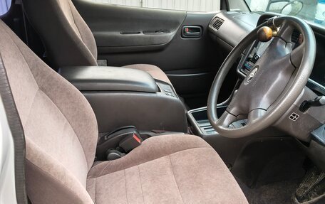 Toyota HiAce H100, 2002 год, 1 170 000 рублей, 12 фотография