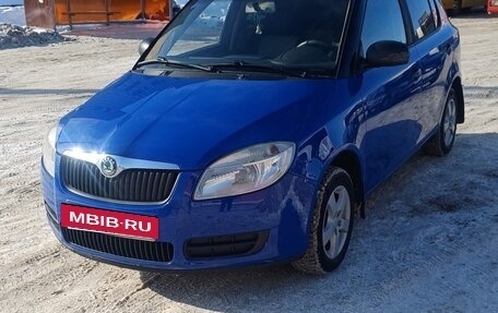 Skoda Fabia II, 2009 год, 435 000 рублей, 2 фотография