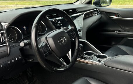 Toyota Camry, 2019 год, 3 700 000 рублей, 16 фотография