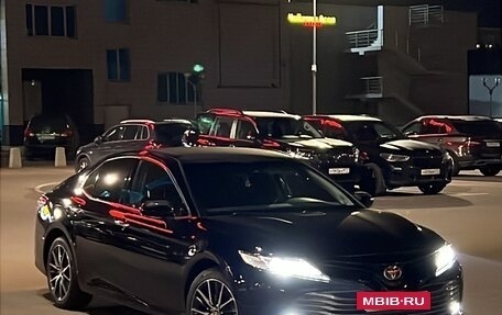 Toyota Camry, 2019 год, 3 700 000 рублей, 10 фотография