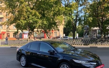 Toyota Camry, 2019 год, 3 700 000 рублей, 4 фотография