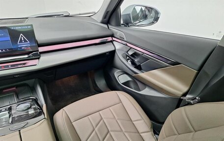 BMW 5 серия, 2025 год, 8 990 000 рублей, 9 фотография