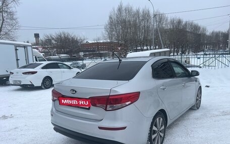 KIA Rio III рестайлинг, 2015 год, 820 000 рублей, 3 фотография