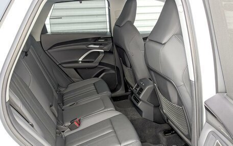 Audi Q5, 2025 год, 8 500 000 рублей, 12 фотография