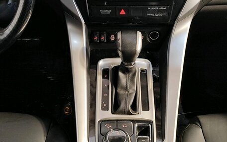 Mitsubishi Pajero Sport III рестайлинг, 2016 год, 2 729 000 рублей, 10 фотография