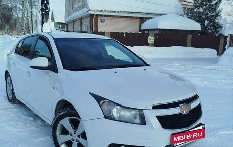 Chevrolet Cruze II, 2012 год, 590 000 рублей, 2 фотография