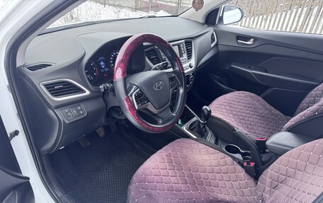 Hyundai Solaris II рестайлинг, 2017 год, 1 280 000 рублей, 6 фотография