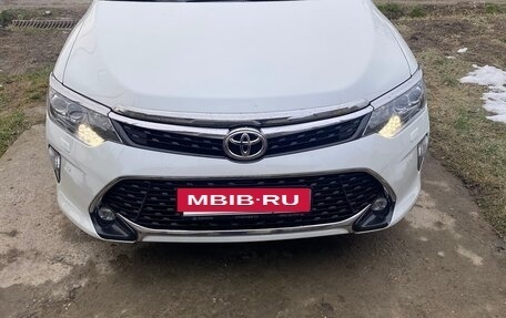 Toyota Camry, 2017 год, 2 500 000 рублей, 8 фотография
