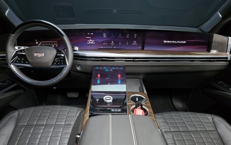 Cadillac Escalade V, 2025 год, 20 030 000 рублей, 7 фотография