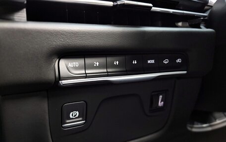 Cadillac Escalade V, 2025 год, 20 030 000 рублей, 16 фотография