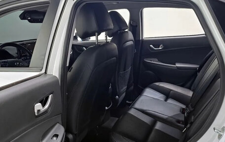 Hyundai Kona I, 2022 год, 1 670 000 рублей, 12 фотография