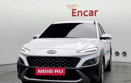 Hyundai Kona I, 2022 год, 1 670 000 рублей, 2 фотография